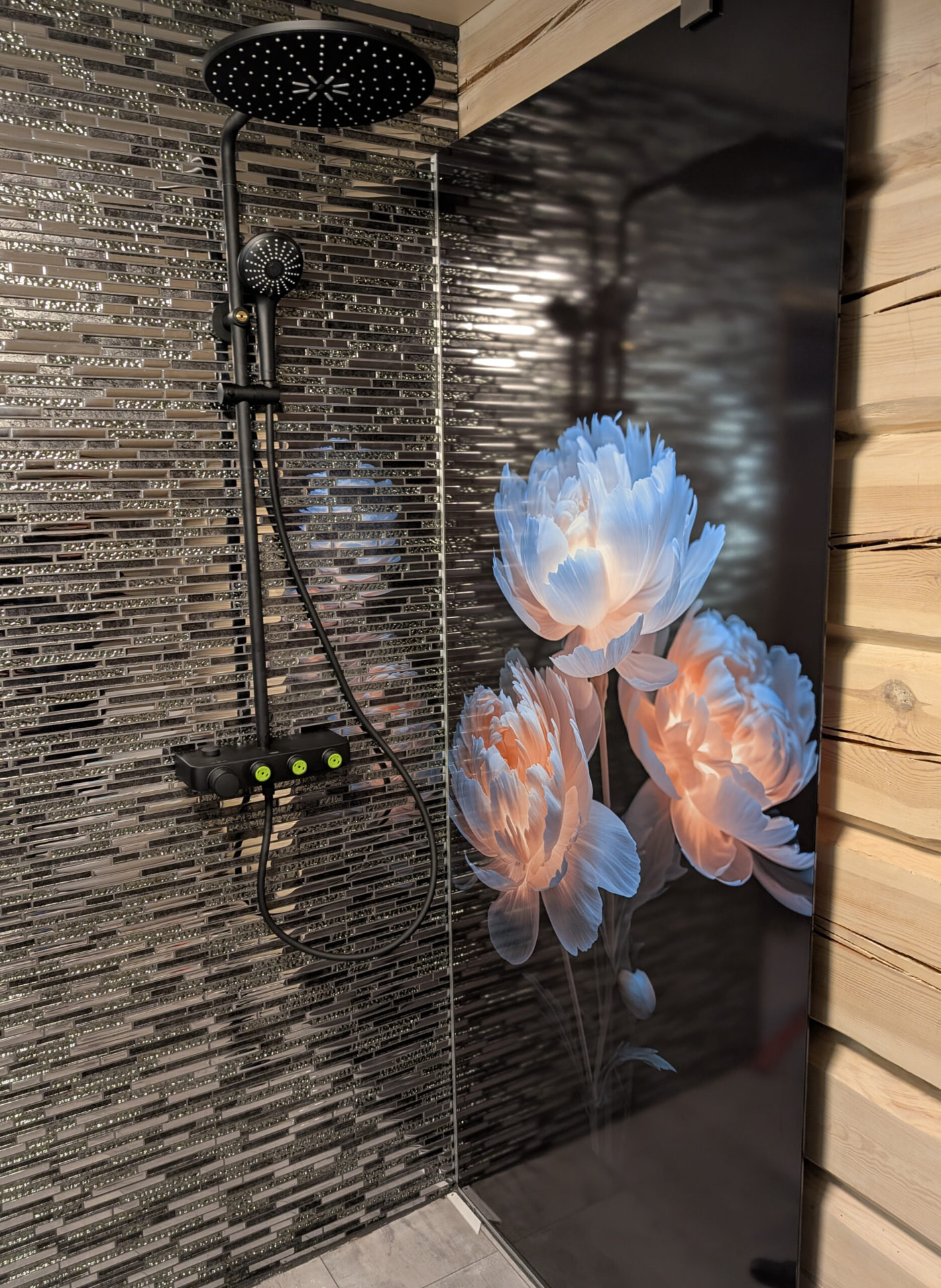 Shower screen glass with a digitally printed peony pattern